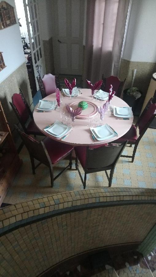 chambres d'hôte dans maison atypique Sancoins Extérieur photo