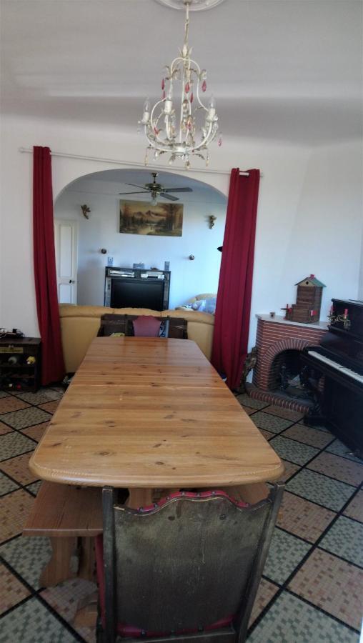 chambres d'hôte dans maison atypique Sancoins Extérieur photo